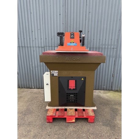 Atom S125 CE Cutting machine clicker press !!SOLD!!