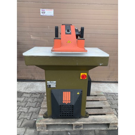 Atom SE 20c cutting machine clicker press !!SOLD!!