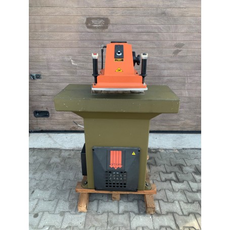 Atom SE 20C Clicker press cutting machine !!SOLD!!